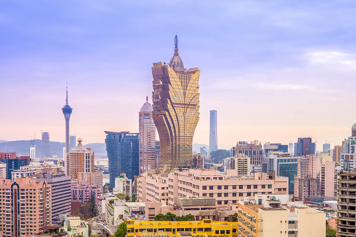 Skyline von Macau mit dem Grand Lisboa und dem Macau Tower