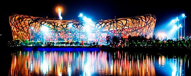Das Nationalstadion von Peking wird "Vogelnest", die Konstruktion ließ die globalen Stahlpreise während des Baus kräftig steigen